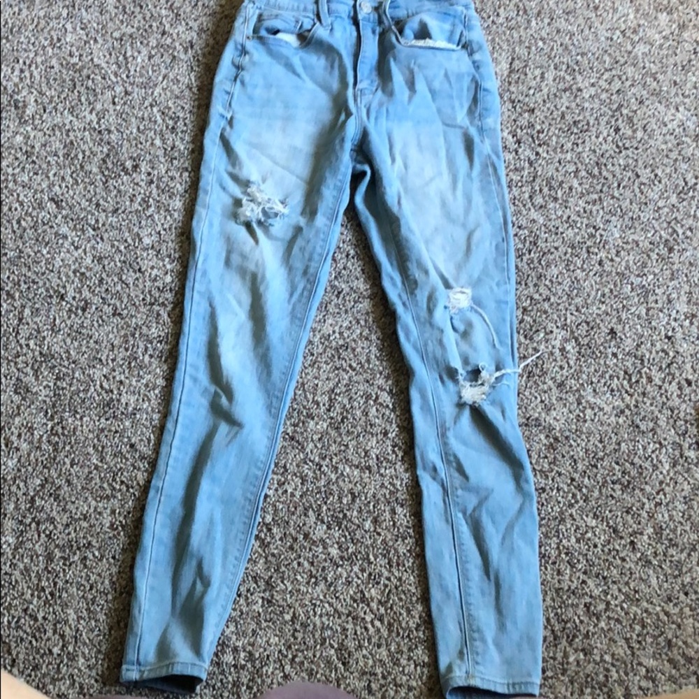 Light washed skinny jeans